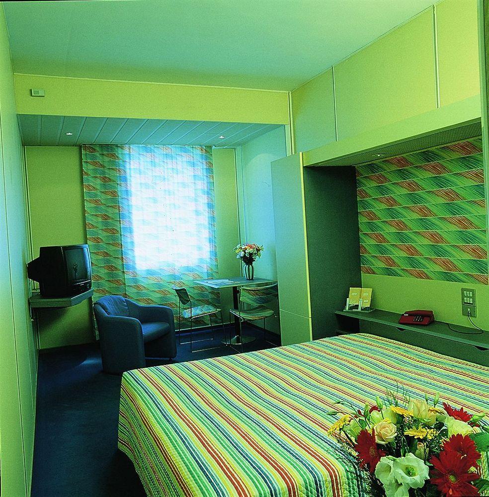 Victor Hotel Bari Værelse billede