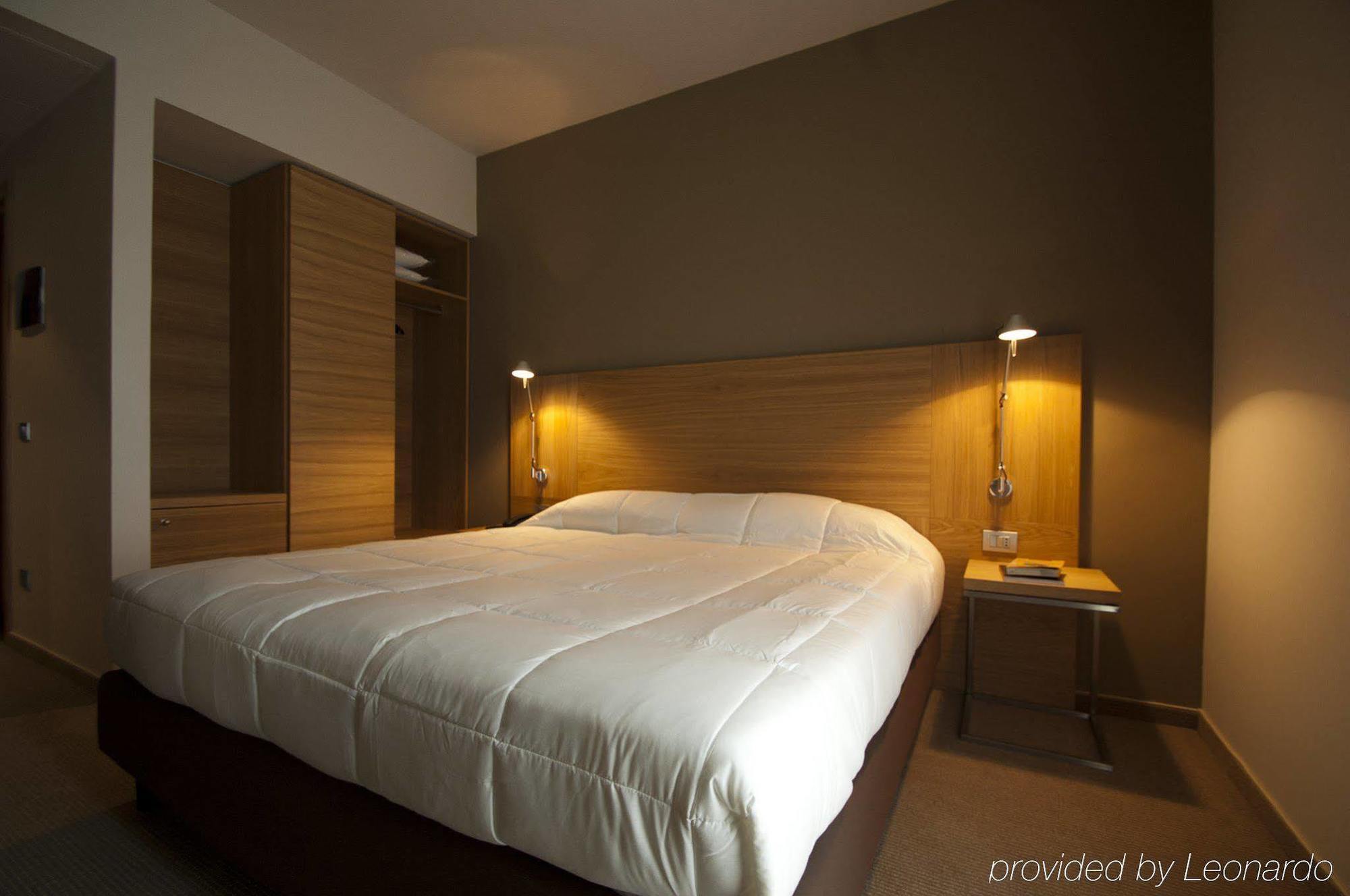 Victor Hotel Bari Eksteriør billede